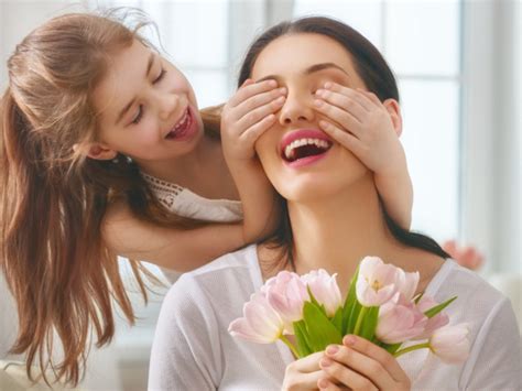 Mothers Day T Ideas 10 Best Ts For Mother To Make Her Feel Special Times Of India