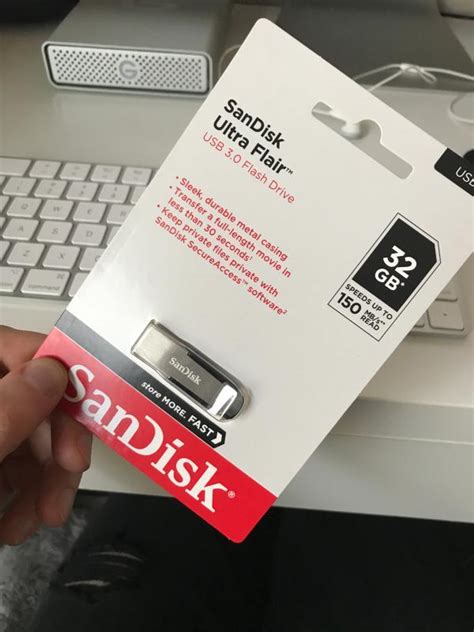 Sandisk 32gb Ultra Flair Usb 30 Flash Drive Sdcz73 032g A46 Bandh