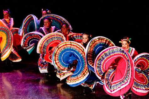 Pin By Jocelyn On Ballet Folklorico Ballet Folklorico Mexican