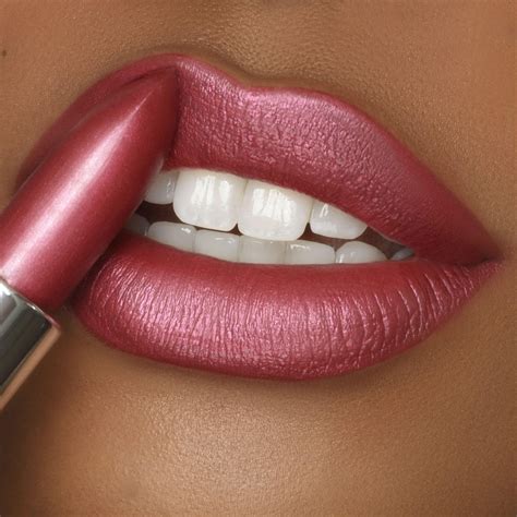 Mahvelous Crème Muted Raspberry Satin Shimmer Lipstick Runway Rogue