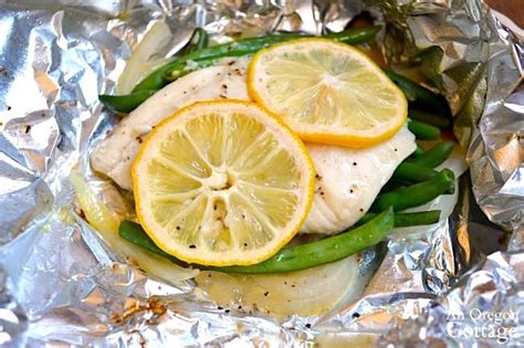 Foil Wrapped Fish And Vegetables Cartuces