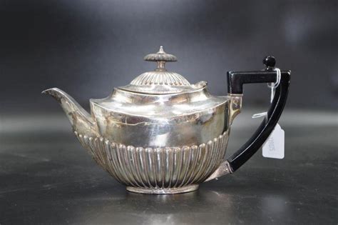 1934 Sheffield Sterling Silver Teapot With Reeded Decoration Tea