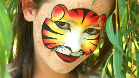 Weitere ideen zu tiger schminken, leopard schminken, schminken. Tiger face painting mask tutorial - Tigress makeup made ...