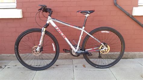 Trek 7500 Hybrid Trail Bike Medium Size Wolverhampton Dudley