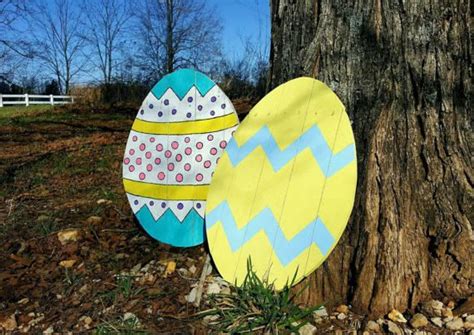 20 Outdoor Easter Egg Decorations