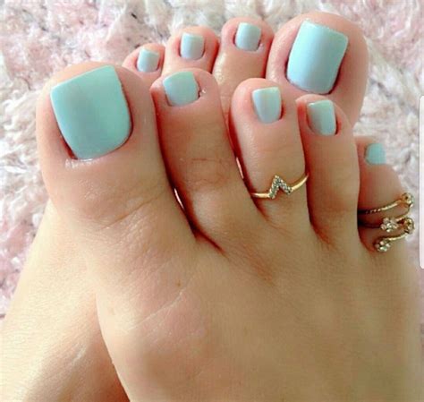 Pin By Jeff Smith On Oh Them Beautiful Feet And Toes 3 Toe Nail Color Pretty Toe Nails Feet