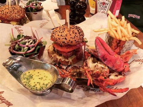 Just a couple of days, after one or two soft openings which seem to be all the rage. Burger and Lobster at Harvey Nichols, Лондон - фото ...