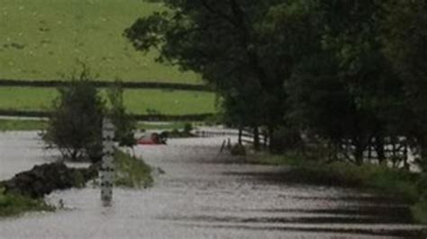 Yorkshire Dales Flash Floods Leave Cars Stuck Bbc News
