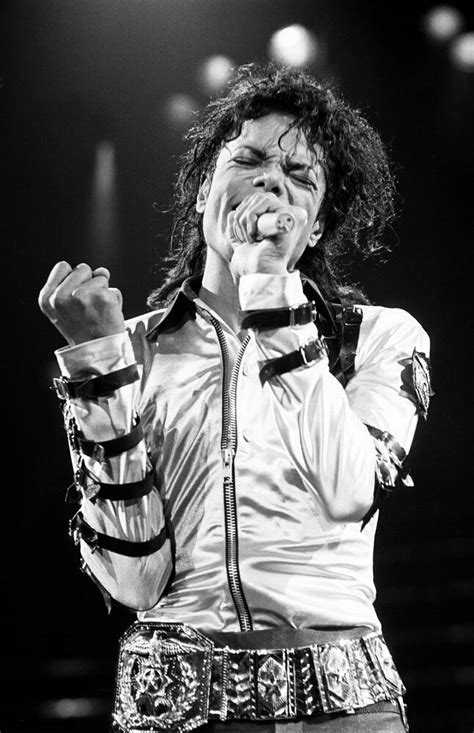 Michael Jackson Black Or White Live