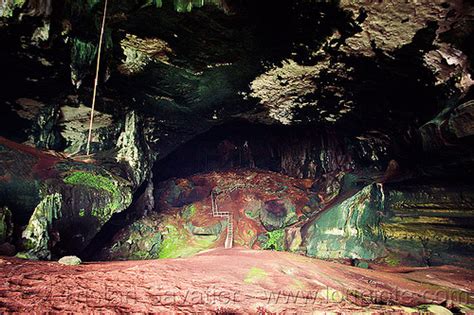 Gua Niah Huge Chamber In Natural Cave Niah Caves Borneo Stock