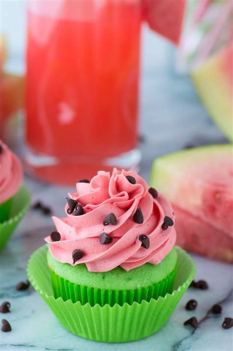 Make These Fun Summer Watermelon Cupcakes Bright Green Cupcakes With