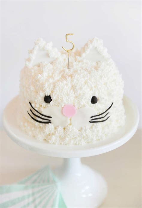 These birthday cake recipe are all homemade birthday cakes so you can learn how to make cakes for men, women, girls, and boys. 10 Adorable Animal Cakes Part 2 - Tinyme Blog