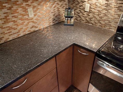 Y'all liked the photo tour from last week's townhome model crashing so much, i went and checked out some more. Granite Kitchen Countertops: Pictures & Ideas From HGTV | HGTV