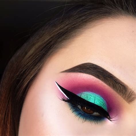 Pin By Emily Baker On Make Up Dramatic Eye Makeup Makeup Colorful