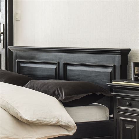 Sa teinte clair et son design épuré donneront une allure moderne à votre espace de repos et de détente. Tête de lit 160 noire en bois - Harmonie - Têtes de lit 2 ...