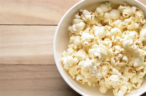 Buat popcorn ni memang tersangat senang kot. Resep Popcorn Jagung - KUMPULAN RESEP MASAKAN INDONESIA