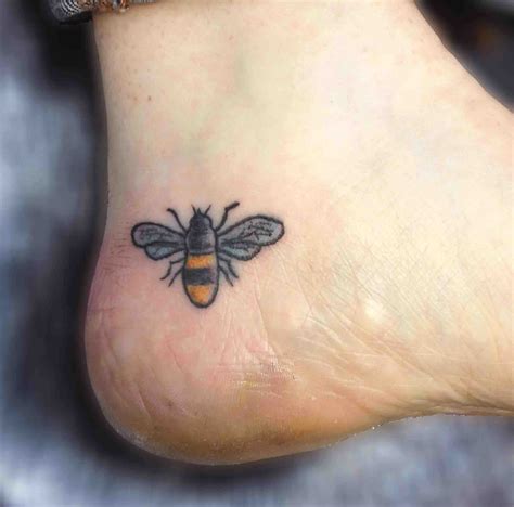 Tatto Bumble Bee Tattoo Pics Get Free Tattoo Design Ideas