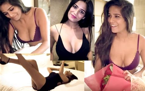 WTF Poonam Pandeys Ample B B Show In Her Valentines Day Video