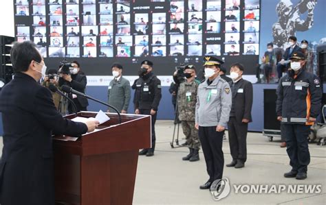 정세균 #청문회 #정세균청문회 (서울=연합뉴스) 정세균 국무총리 후보자는 지난 7일 자유한국당 측이 경기도 화성 동탄 택지개발. 정세균 총리, 훈련요원 격려 발언 | 연합뉴스
