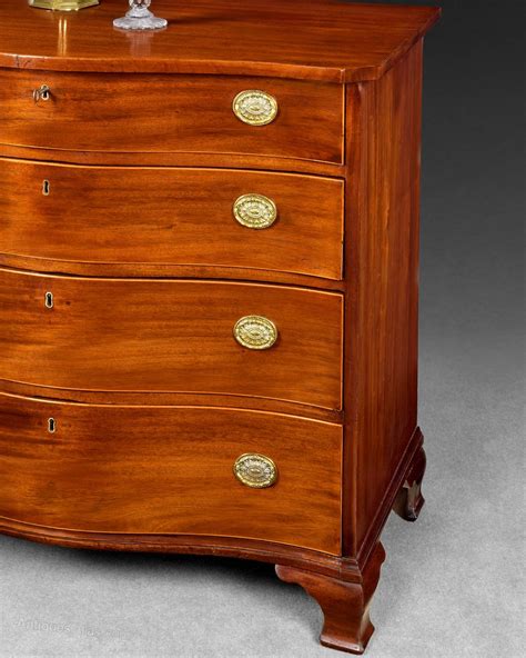 George Iii Mahogany Serpentine Chest Of Drawers Antiques Atlas