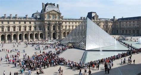 The Louvre Consists Of Around 300000 Deal With Display Within Its