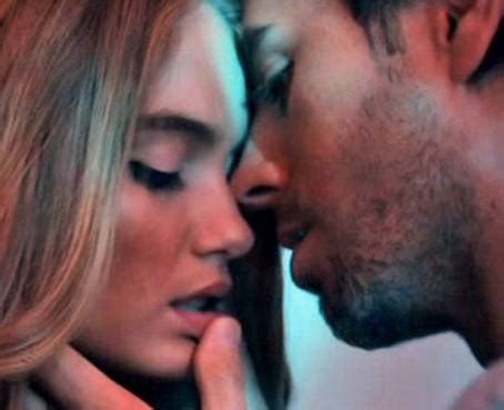 Un Sexy Enrique Iglesias Aparece En El Video De Finally Found You