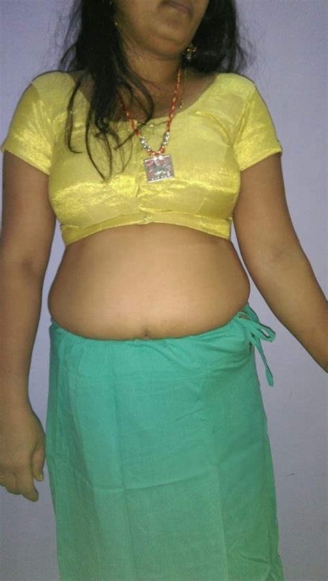 Indian Big Boobs Bhabhi In Tight Blouse Bra Stripping Gallery