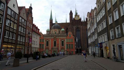 As a result, it has a rich and eventful history, and a strong basis for its booking tourism industry. Gdansk old town : Poland | Visions of Travel
