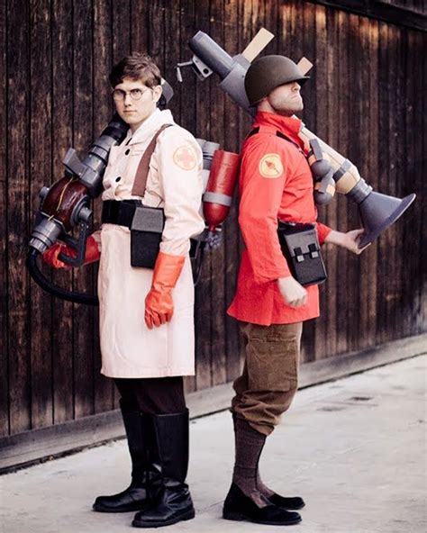 Medic And Soldier Team Fortress 2 Cosplay Pic Team Fortress 2 Team