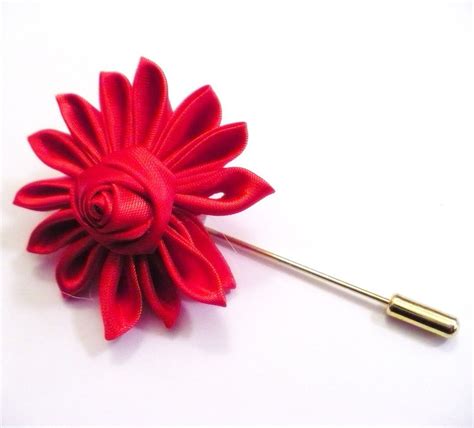 Would wearing these together look fine. LAPEL PETALS RED | Lapel flower, Men's pocket squares, Lapel