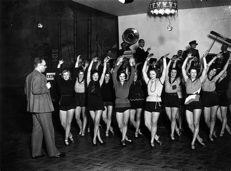 Cabaret Dancers 19001930