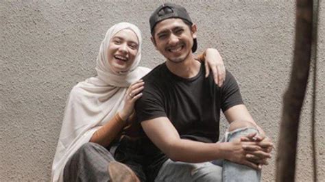 Umur 29 tahun) adalah aktor berkebangsaan indonesia yang dikenal karena perannya sebagai aldebaran di ikatan cinta. Biodata Putri Anne Istri Arya Saloka, Suami Jadi Sorotan ...