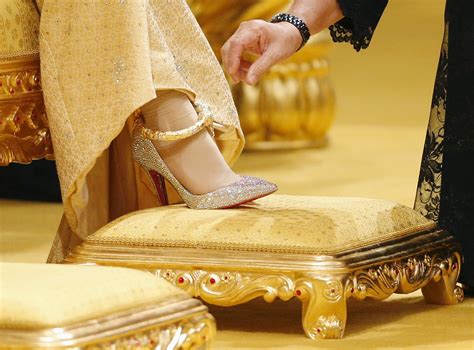 Sultan Of Bruneis Son Celebrates Wedding In Lavish Ceremony Al