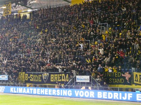 Nooit opgeven altijd doorzetten aangenaam door vermaak en nuttig door ontspanning combinatie breda 💛🖤 | deel jouw foto's met #nacpraat! NAC kent wisselvallig seizoen - ForzaNEC.nl