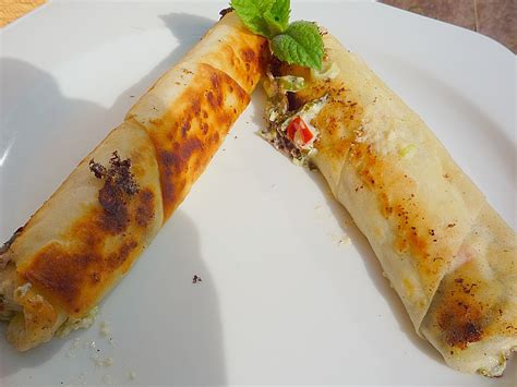 Gefüllte Yufka Teigblätter mit Schafskäse Rezept mit Bild