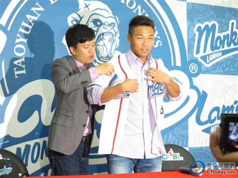 Born 29 september 1992), also known as charlie zhou, is a chinese singer. 王柏融簽約金500萬平中職野手紀錄 最快下周上一軍 | ETtoday運動雲 | ETtoday新聞雲