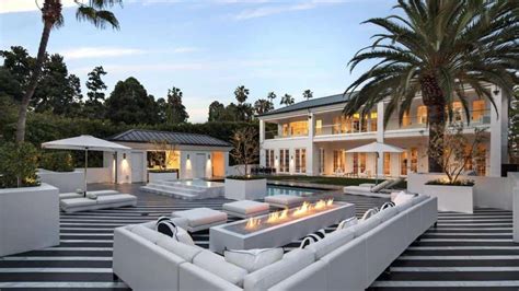 House Tour Floyd Mayweathers 255 Million Beverly Hills Mansion