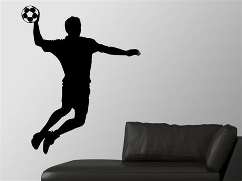 Handballer — noun a player of handball … handballer des jahres — seit 1978, dem jahr, als bundesrepublik deutschland handballweltmeister bei den männern wurde, werden alljährlich die. Wandtattoo Handballer im Sprung bei Homesticker.de