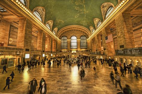 Reportages New York La Grand Central Station Compie 100 Anni