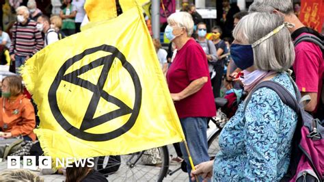 Extinction Rebellion Judge Demands Review Of Protester Convictions