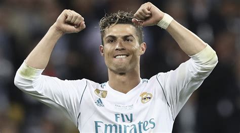 Cristiano ronaldo | official website Here's how Real Madrid players reacted to Cristiano ...