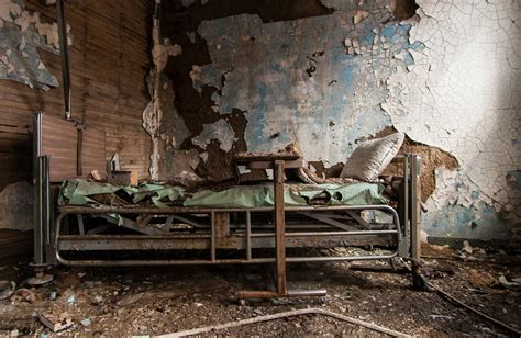 Eerie Pictures Of Abandoned Hospitals In The Us Maison Abandonnée