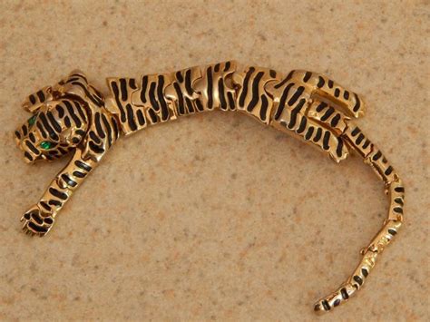 Articulated Enameled Tiger Shoulder Brooch Brooch Gold Bracelet Brooch Pin