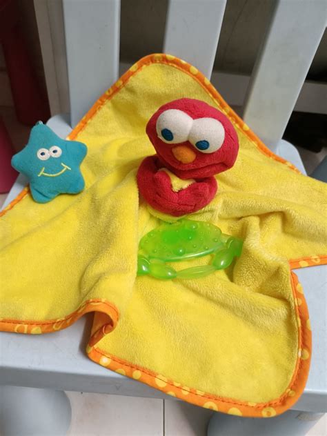 Sesame Street Elmo Hankie Safety Blanket Hobbies Toys Toys Games On Carousell