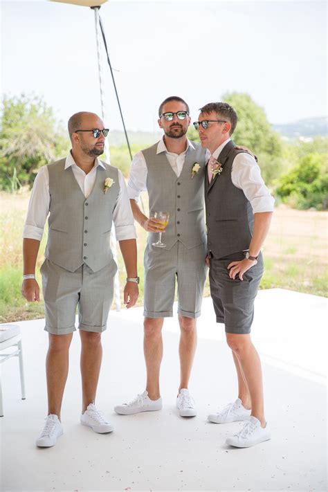 how to nail a casual wedding outfit for men in 2023