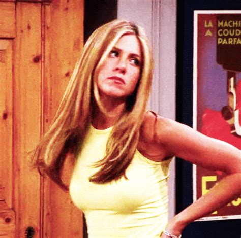 jennifer aniston wasn t rachel green in every friends scene and this screencap proves it — photo