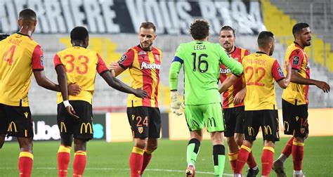 Ils sont aux couleurs du. RC Lens - FC Nantes : les Sang et Or lancent déjà un défi relevé à Kolo Muani