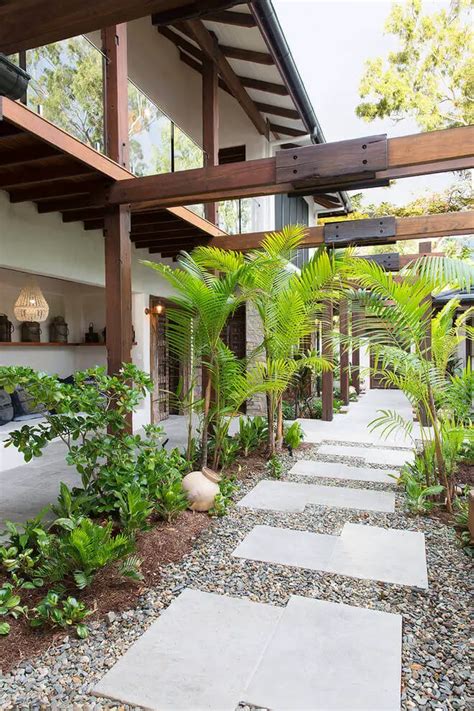 28 Refreshing Tropical Landscaping Ideas Page 28 Of 28