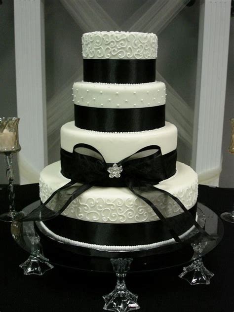 Elegant Black And Ivory Wedding Cake Ivory Wedding Cake Black And