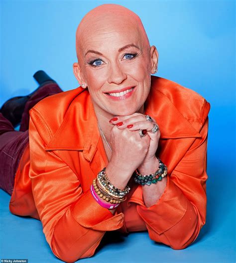 The Unstoppable Sarah Beenys Found The Positives In Her Cancer Battle Daily Mail Online